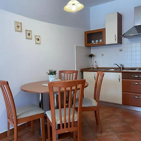 App Mirela 3 Apartman